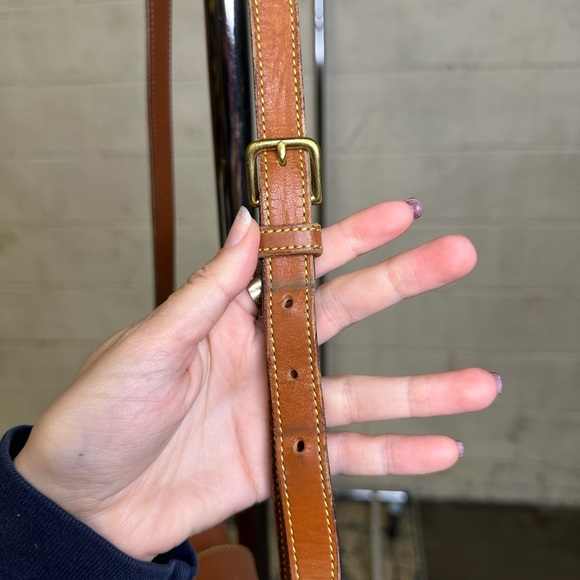 Dooney & BourkeVintage All Weather Leather Tan Esquestrian Saddle Bag - Picture 5 of 7